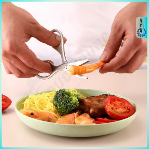 Alt'Cắt nhỏ thức ăn khi niềng răng giúp bảo vệ mắc cài'